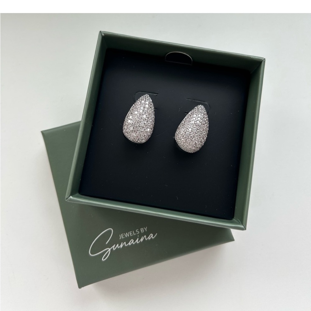 Jewels by Sunaina- Narina Studs/Gold